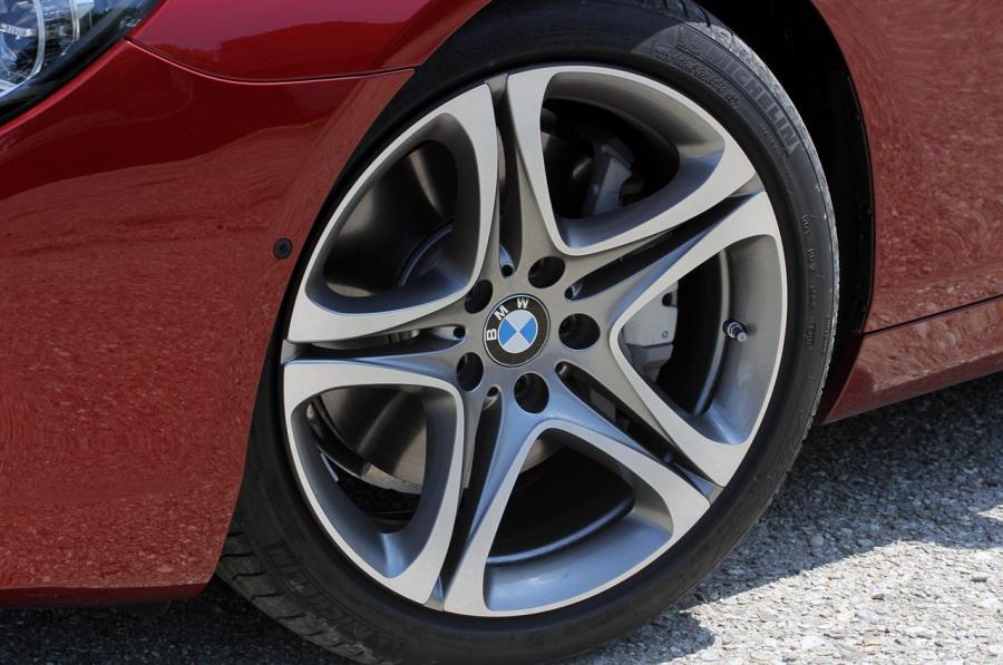  BMW 6-Series Coupe 2012 года  (фото 70 из 207)